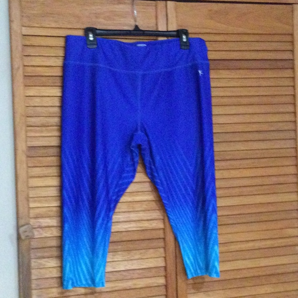 Danskin Now Vibrant Blue Gradient Athletics Capris